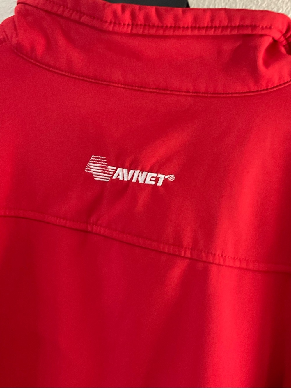Avnet Red Performance Softshell Jacket - Men - Picture 2 of 10
